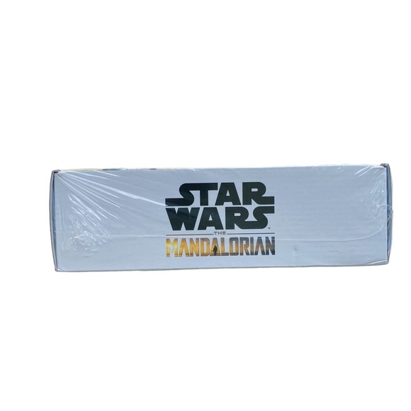 Star Wars NEW The Mandalorian Limited Edition 5 Piece Collectors Box - Picture 5 of 7